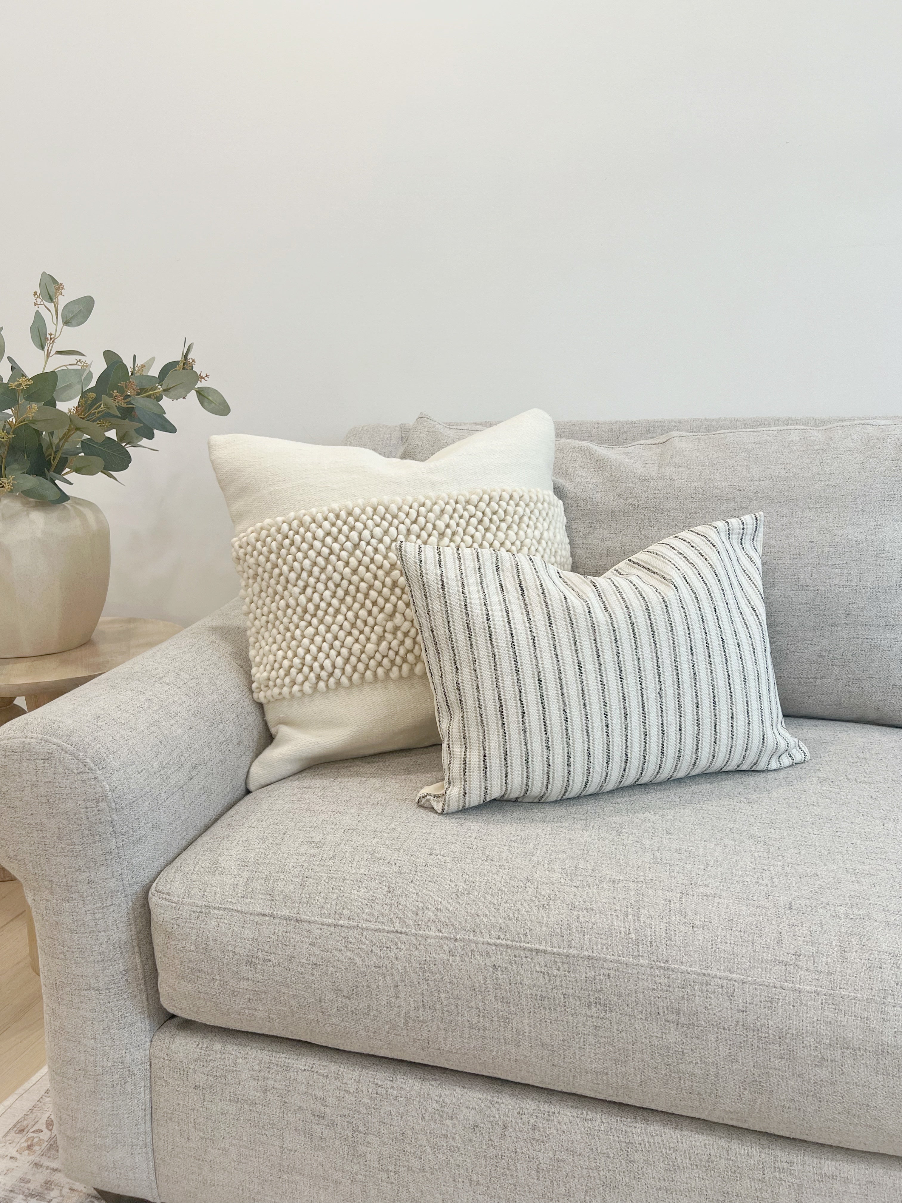 HANNAH PILLOW COVER